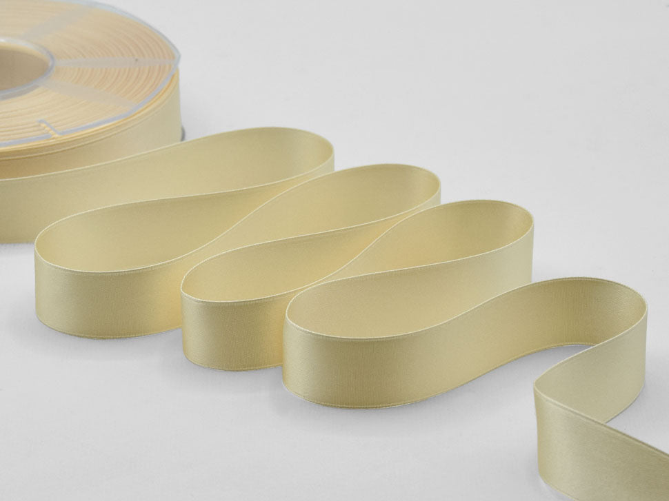 Furlanis - Nastro Doppio Raso, Tessuto Italiano - Bianco Ottico, 25 mm x 50 m Furlanis - Nastro Doppio Raso, Tessuto Italiano - Bianco Ottico, 25 mm x 50 m