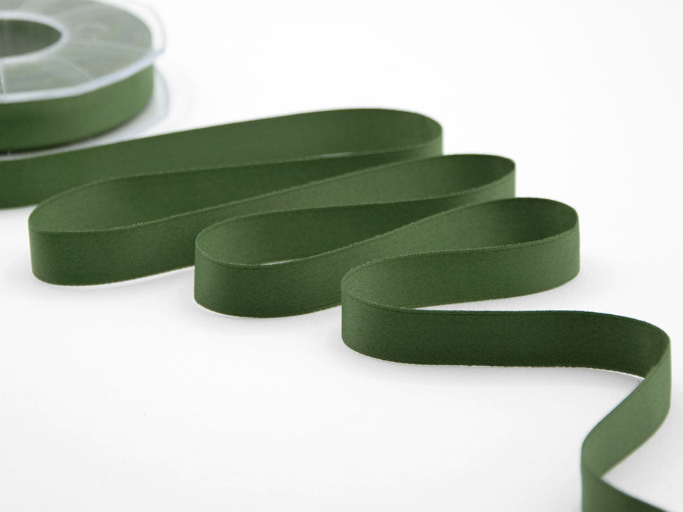FURLANIS Nastro Doppio Raso Italiano 6mm x100mt Col.139 VERDE FURLANIS Nastro Doppio Raso Italiano 6mm x100mt Col.139 VERDE