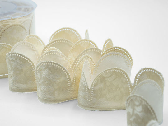 Lace Sugared Almonds Box 50 mm Ivory