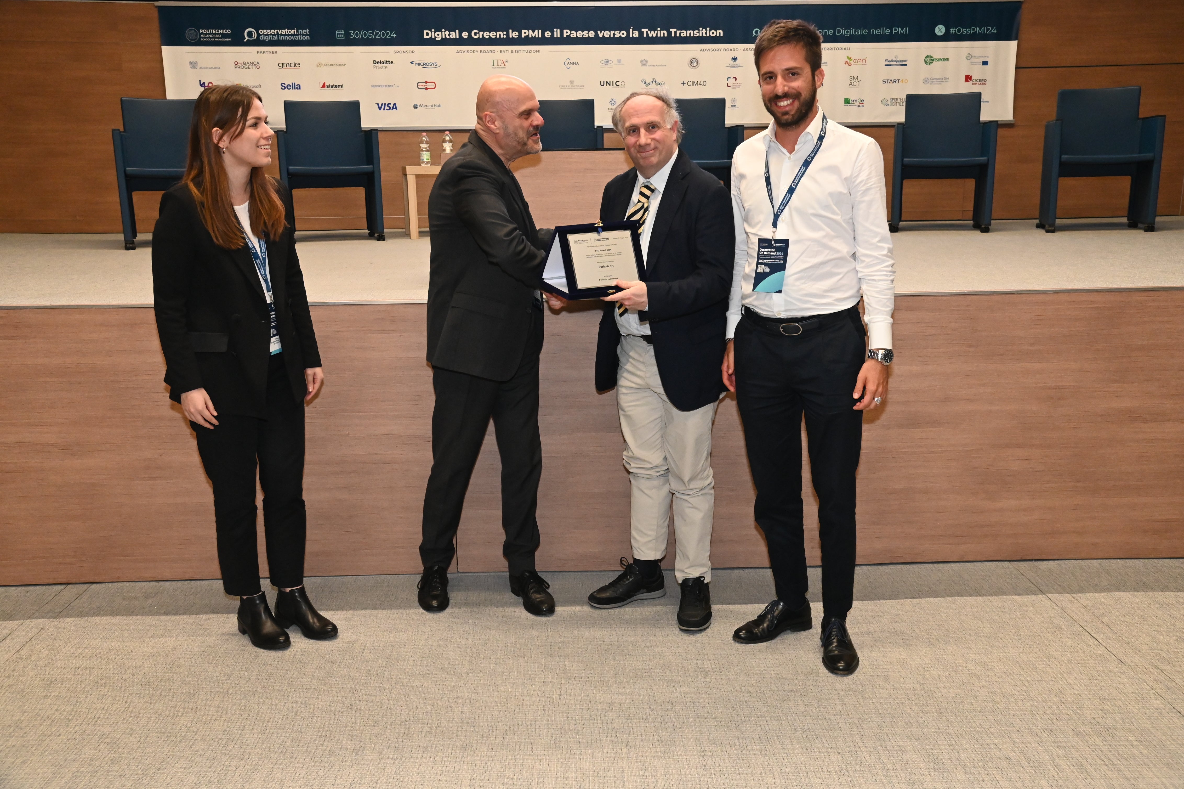 FURLANIS RICEVE LA MENZIONE D'ONORE PER L'INNOVAZIONE DIGITALE!