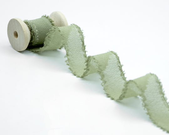 crepe effetto seta sfrangiato 25 mm verde salvia