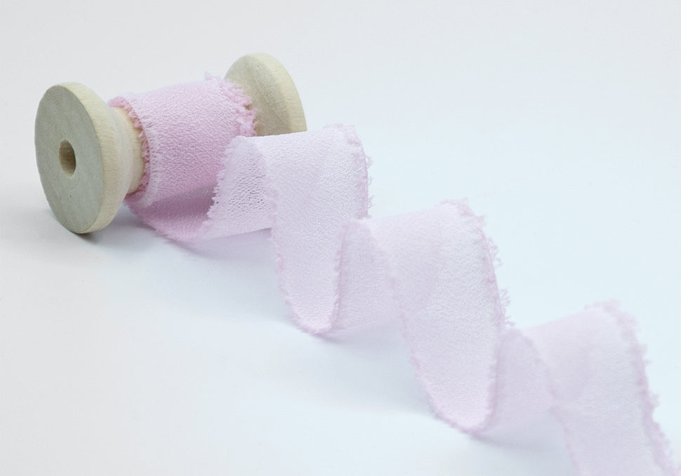 crepe effetto seta sfrangiato 25 mm rosa baby