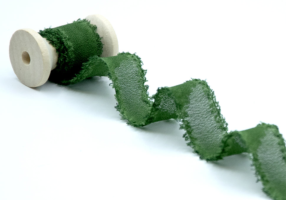 crepe effetto seta sfrangiato 25 mm verde inglese