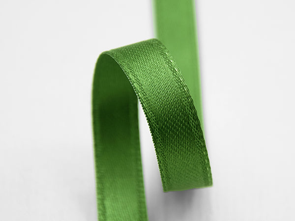 Double satin 8mm drapeau vert