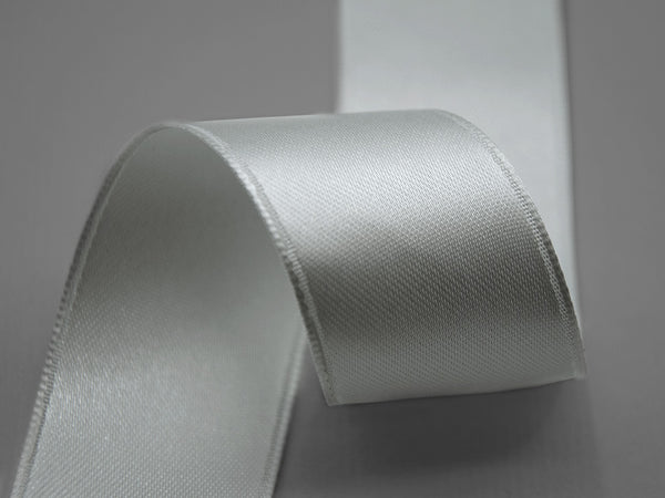 Double Satin 30mm Pearl Grey Side Tie