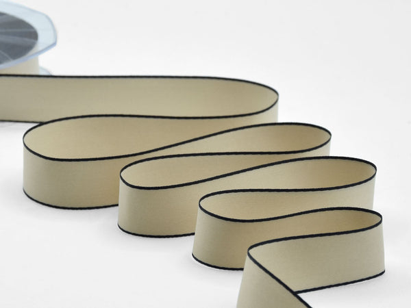 doppio raso opaco bordi neri 25 mm beige