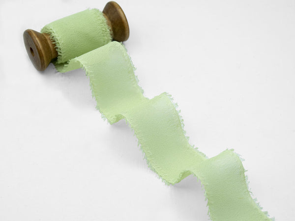 Crêpe Silk Effect Fringed Green lawn 40mm
