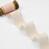crepe effetto seta sfrangiato 40 mm albicocca chiaro