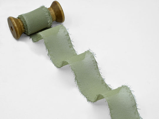 crepe effetto seta sfrangiato 40 mm verde salvia