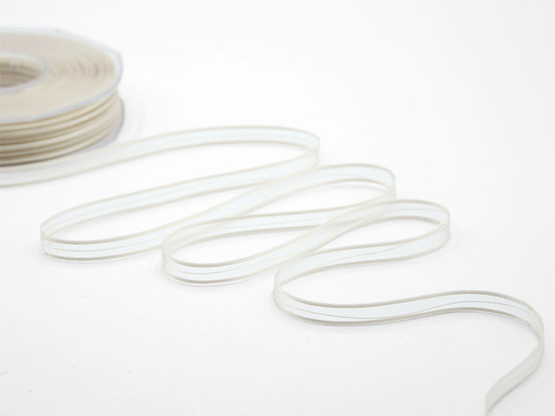 Satin ivory borders 6 mm ivory